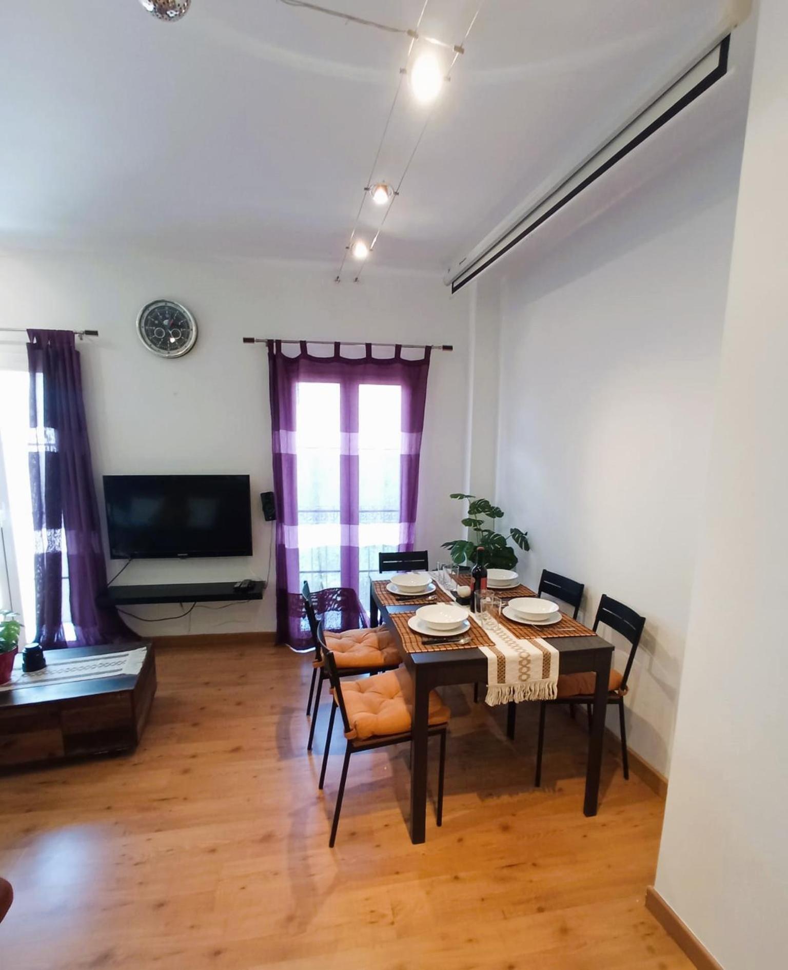 Appartamento Duplex En Centro De Malaga, Calle Nuno Gomez *