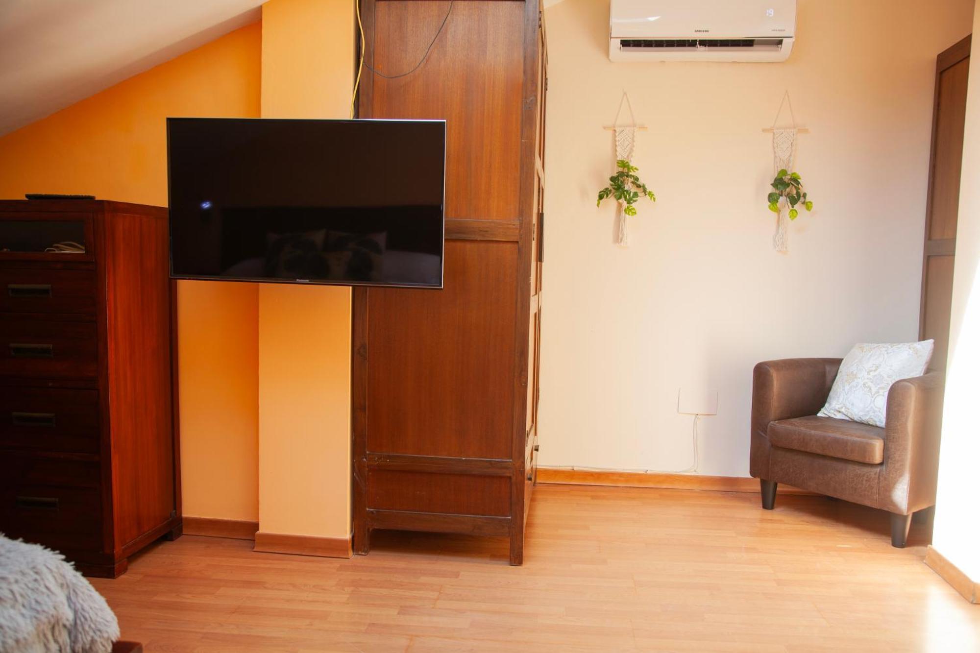 Appartamento Duplex En Centro De Malaga, Calle Nuno Gomez *